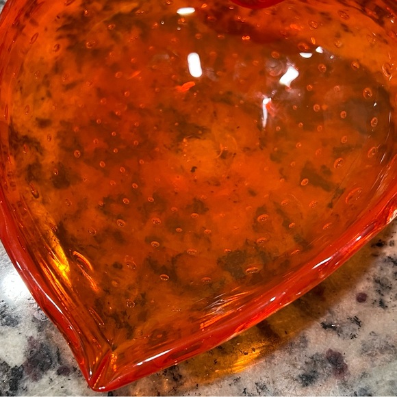 Vintage WALES (Made in Japan) - Orange Heart Shape Bubble Glass Bowl - Picture 2 of 5